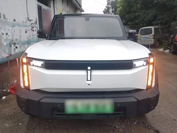 iCAR 03