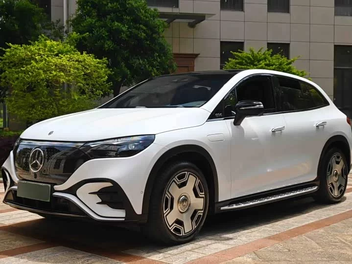 Mercedes-Benz EQE SUV