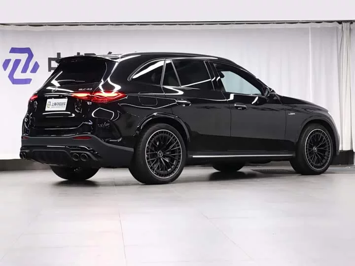 Mercedes-Benz GLC AMG