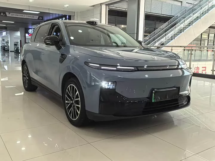 Leapmotor B10