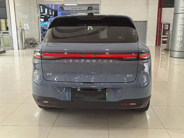 Leapmotor B10