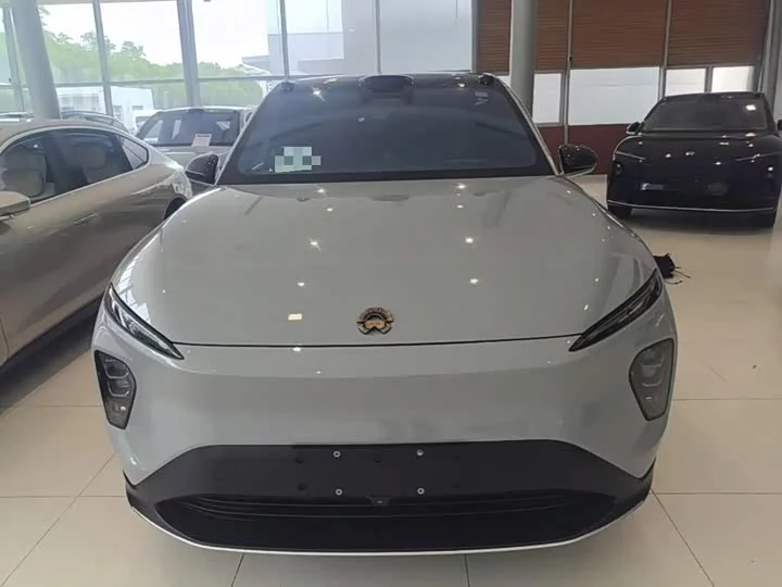 NIO EC7