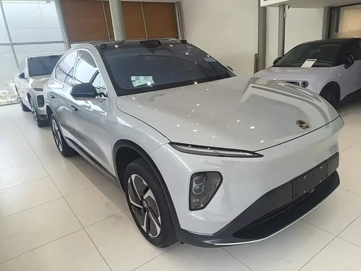 NIO EC7