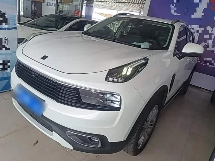 Lynk & Co 01