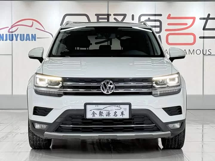 Volkswagen Tharu