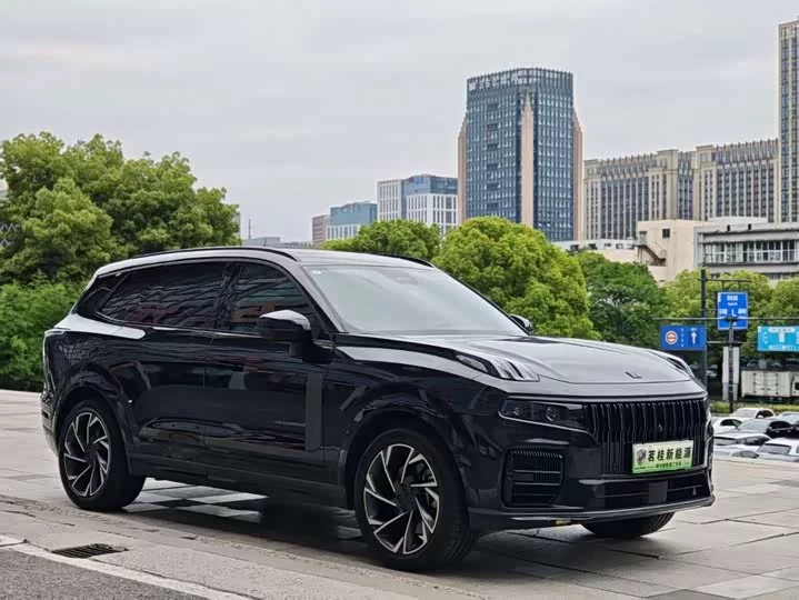 Lynk & Co 09 EM-P