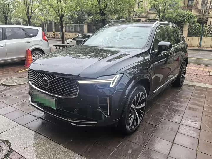 Volvo XC90 Plug-in Hybrid