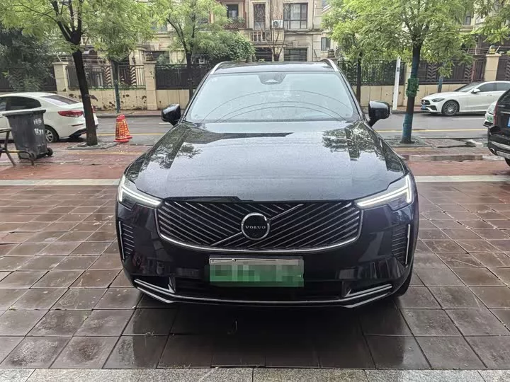 Volvo XC90 Plug-in Hybrid