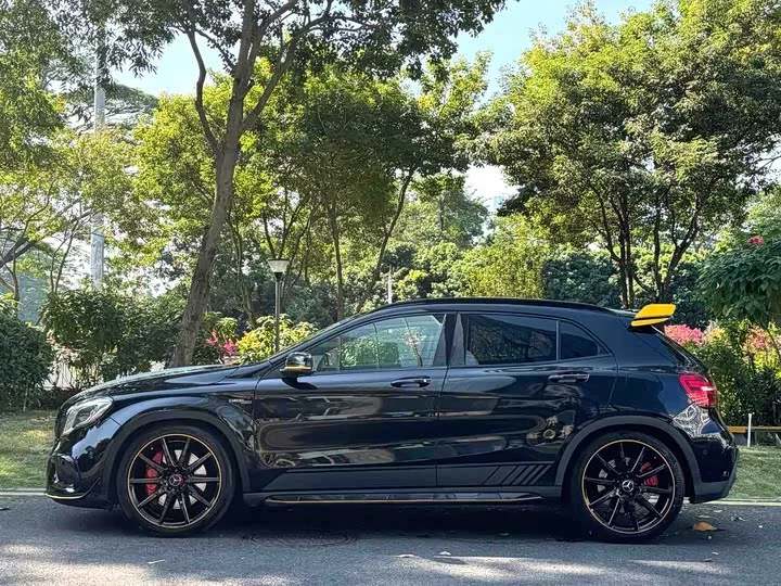 Mercedes-Benz GLA AMG