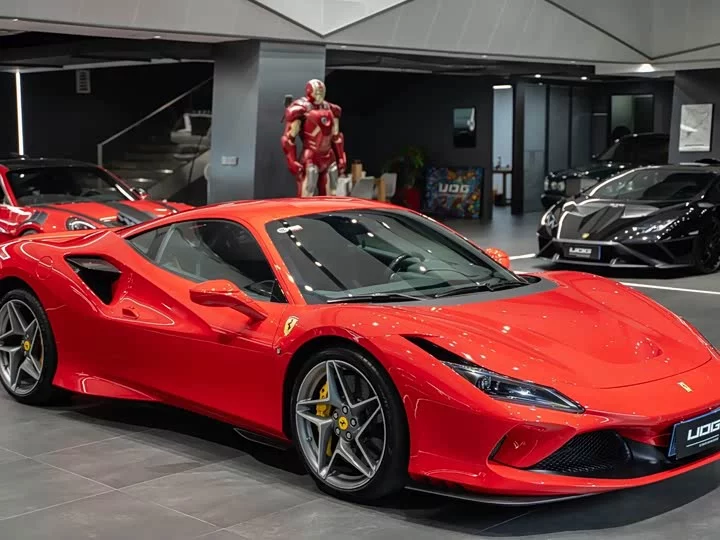 ferrari F8