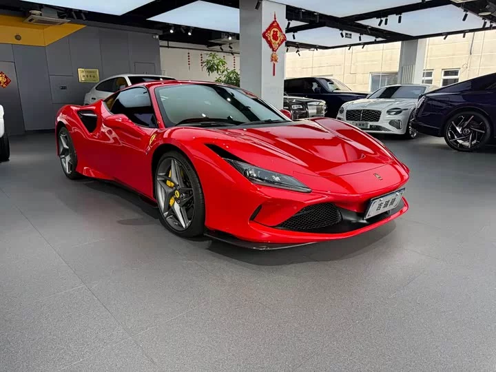 ferrari F8