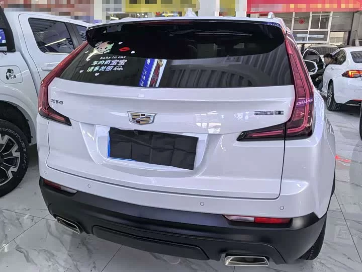 Cadillac XT4