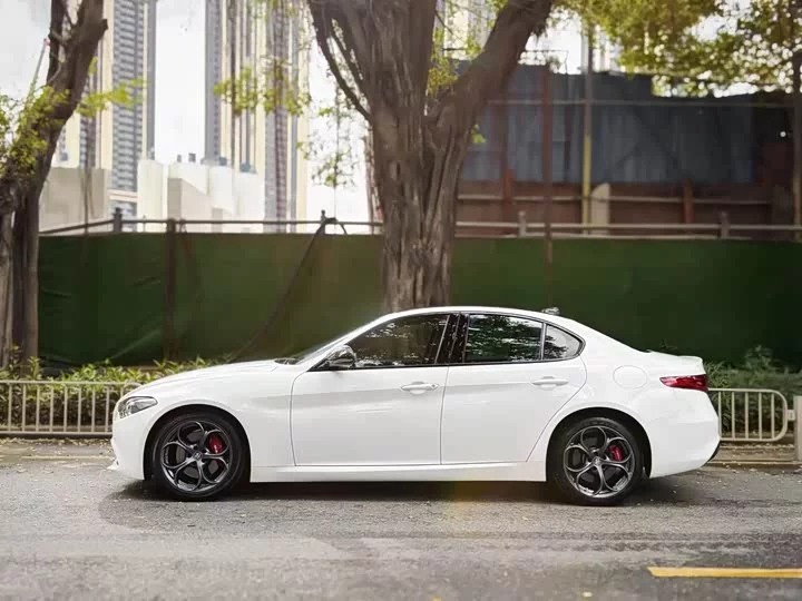 alfa romeo Giulia Juliet