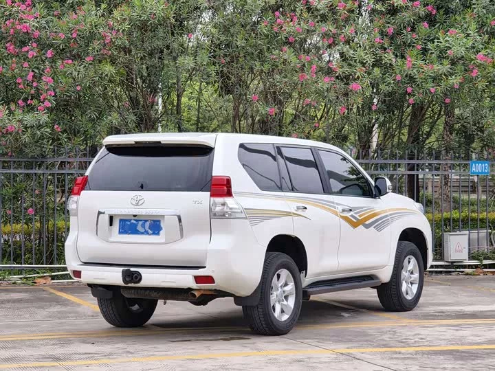 Toyota Prado