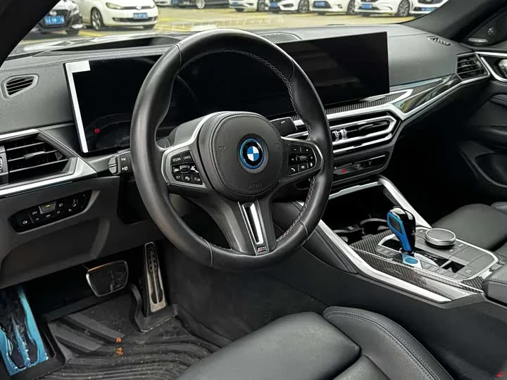 BMW i4