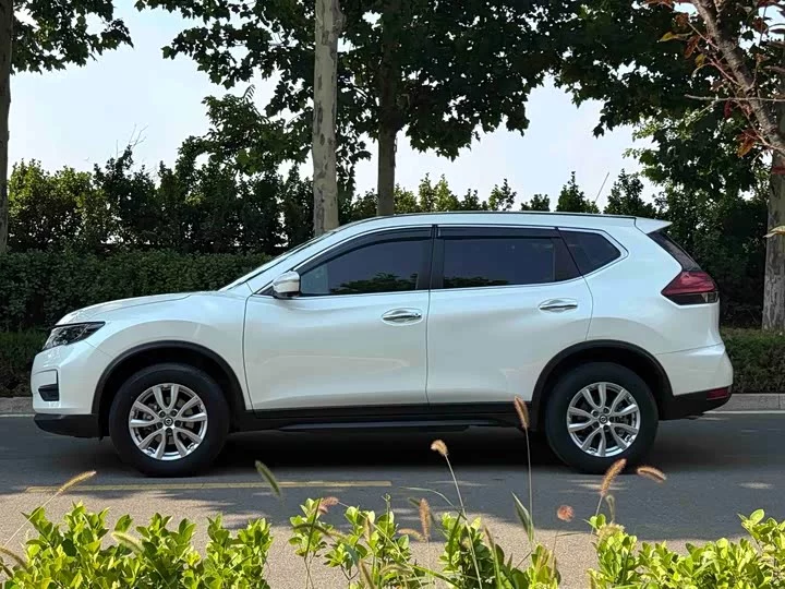 Nissan Qijun