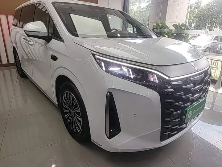 BYD summer