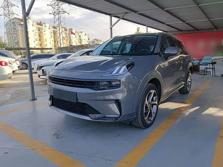 Lynk & Co 06 EM-P