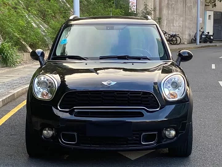 MINI COUNTRYMAN