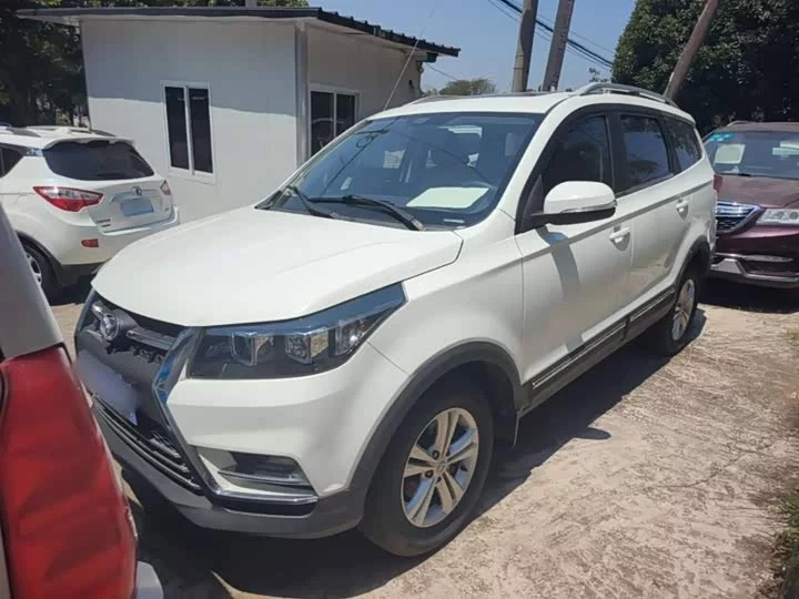 BAIC S3