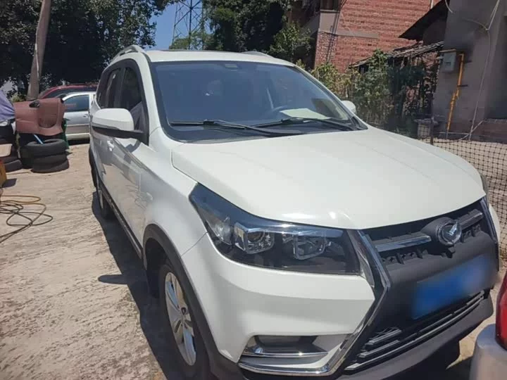 BAIC S3