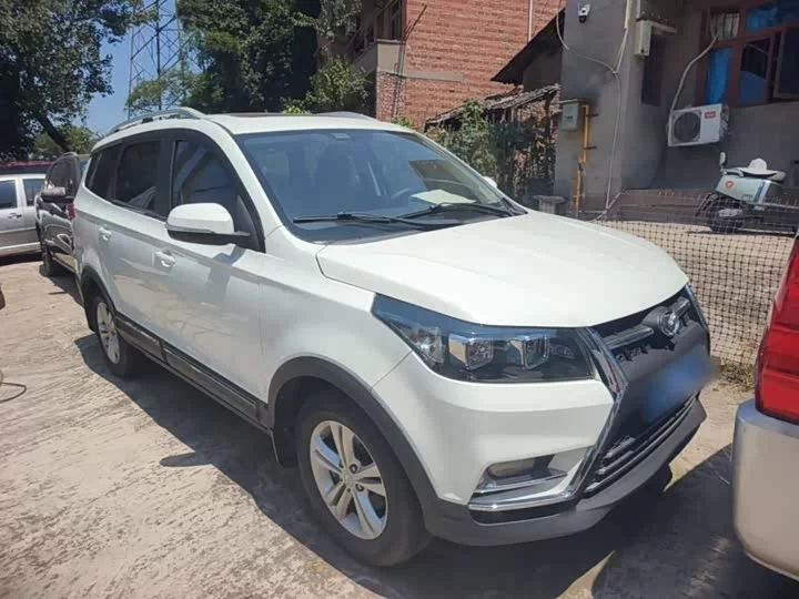 BAIC S3