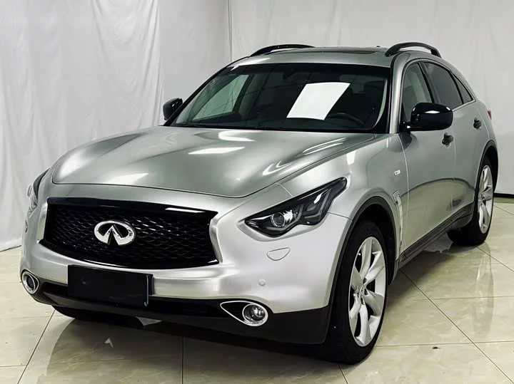Infiniti QX70
