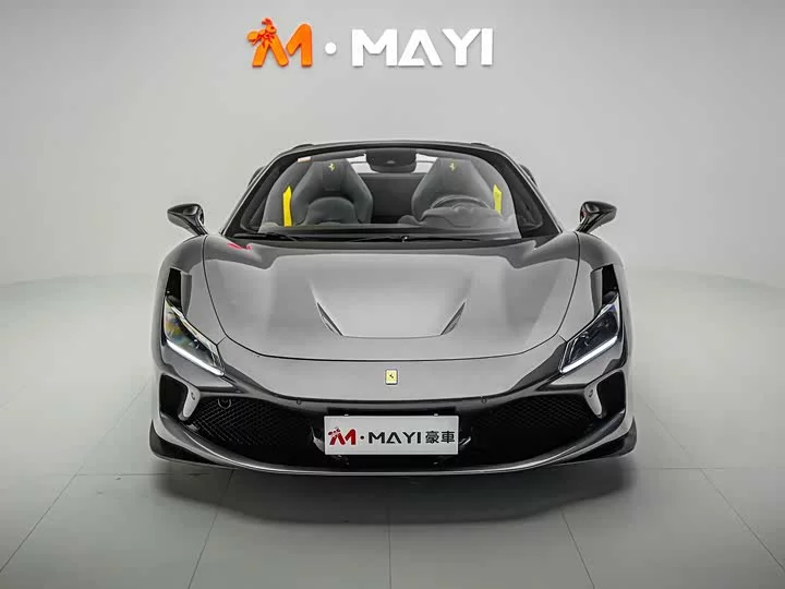ferrari F8