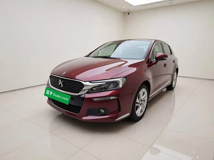 DS 4S
