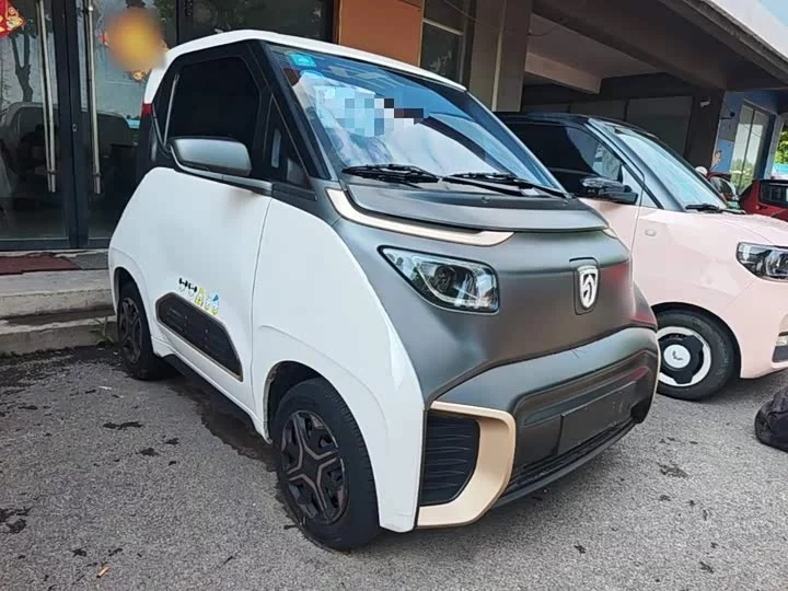 Baojun E200