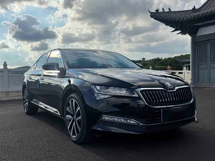 Skoda SuperB