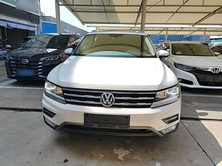 Volkswagen Tiguan L