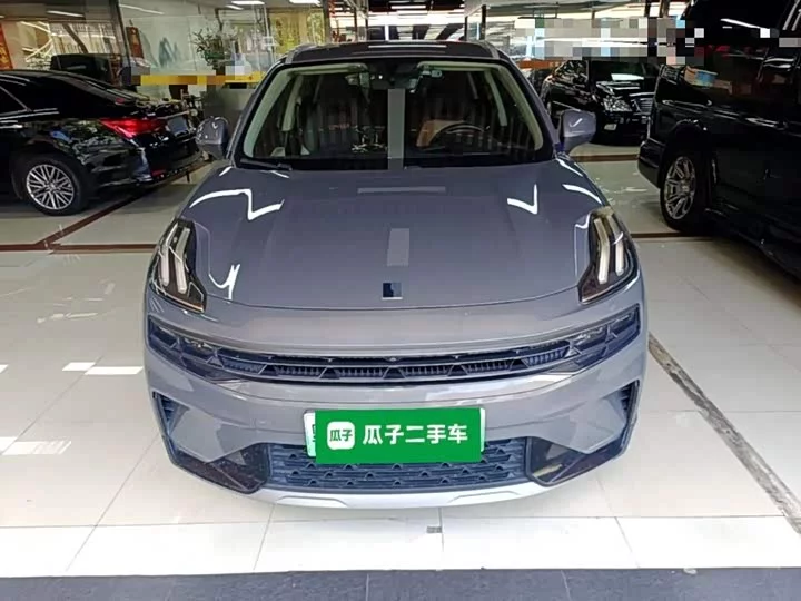 Lynk & Co 06 EM-P