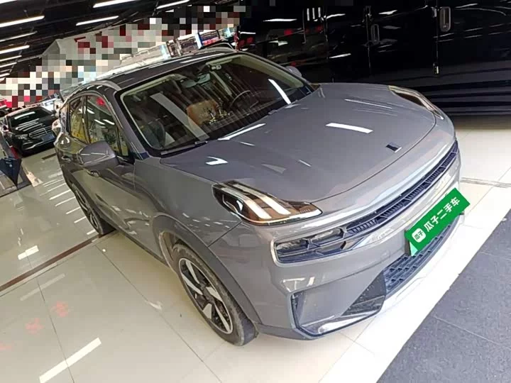 Lynk & Co 06 EM-P