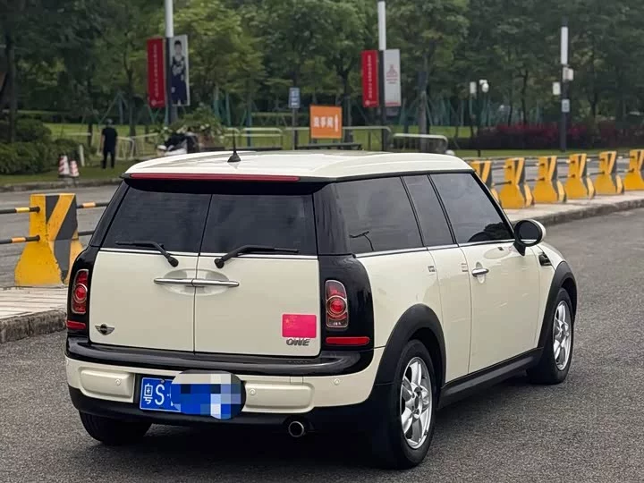 MINI CLUBMAN