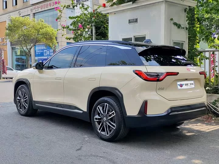 NIO ES6