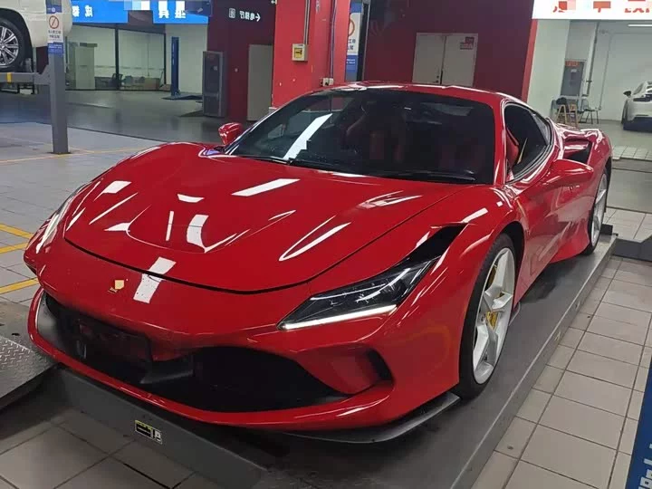 ferrari F8