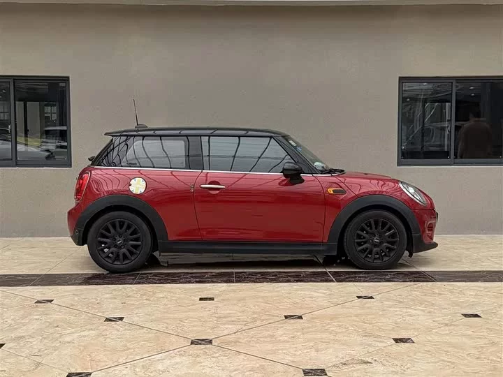 MINI 