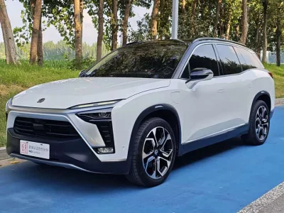 NIO ES8