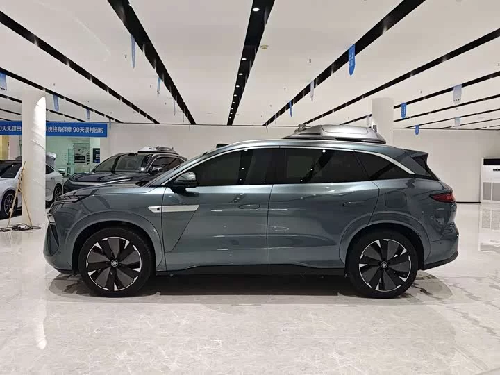 BYD Tang L