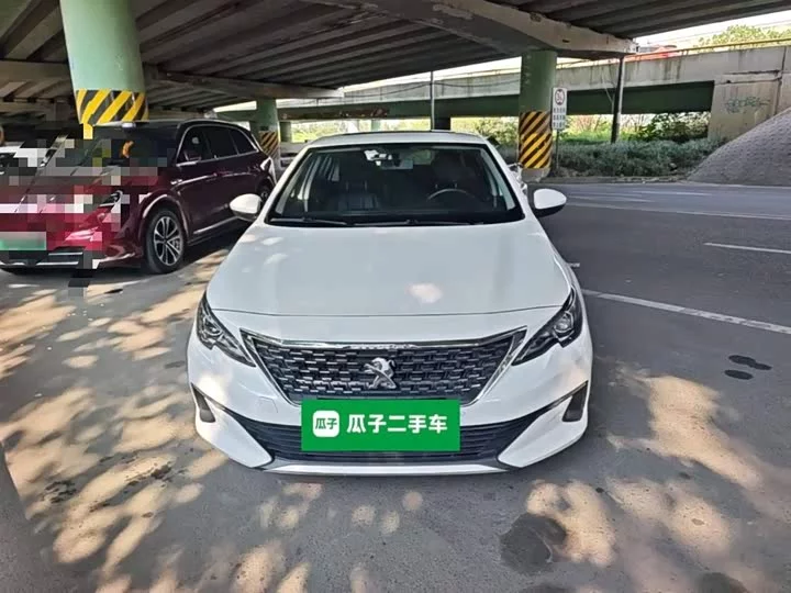 Peugeot 408
