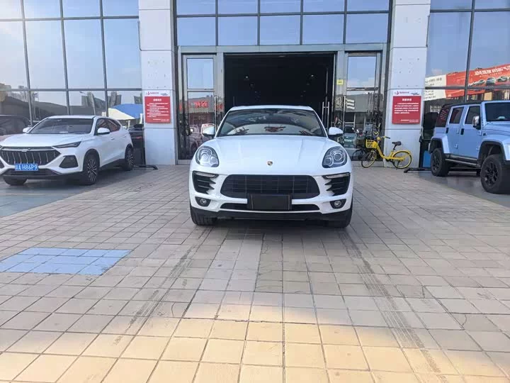 Porsche Macan