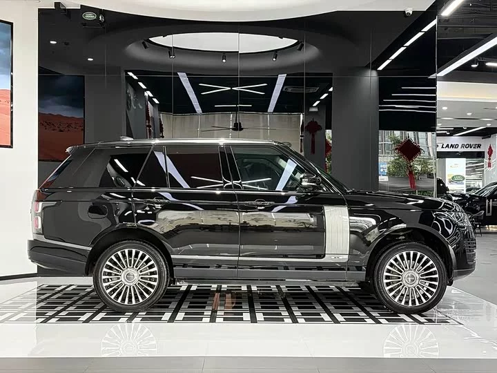 Land Rover range rover