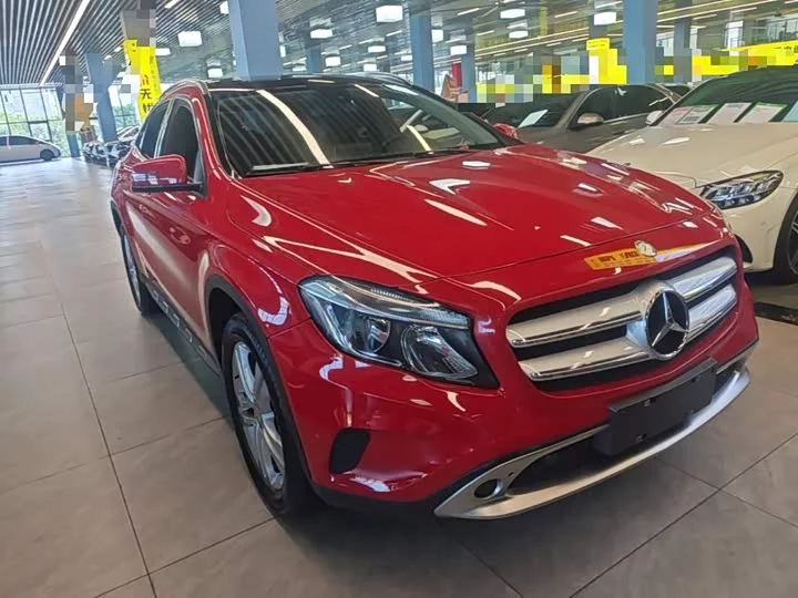 Mercedes-Benz GLA