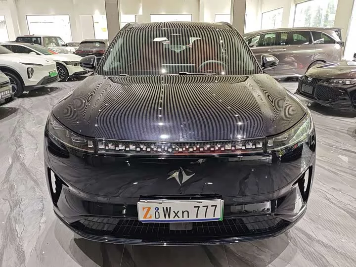 Dongfeng eπ008