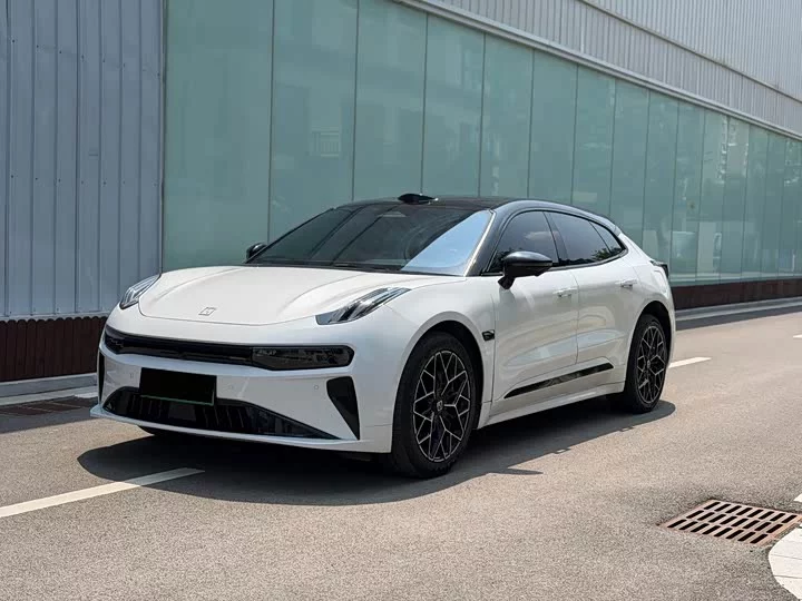 ZEEKR 001