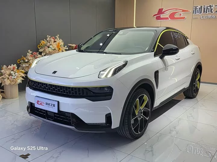 Lynk & Co 05