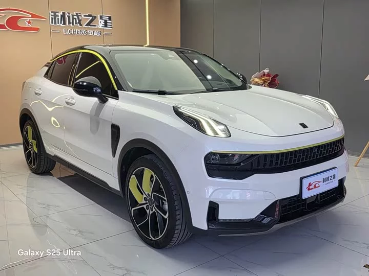 Lynk & Co 05