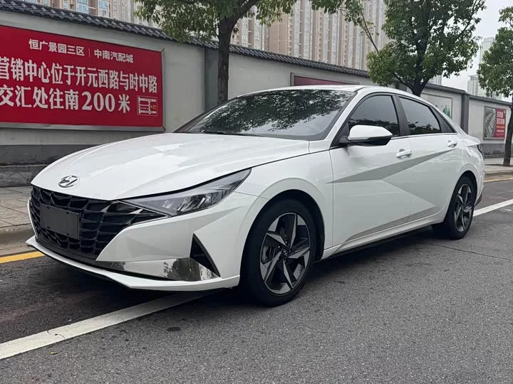 Hyundai Elantra