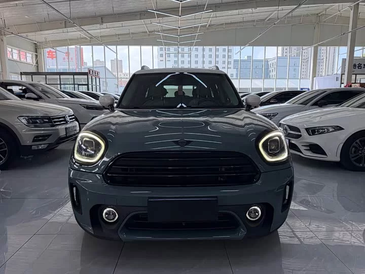 MINI COUNTRYMAN